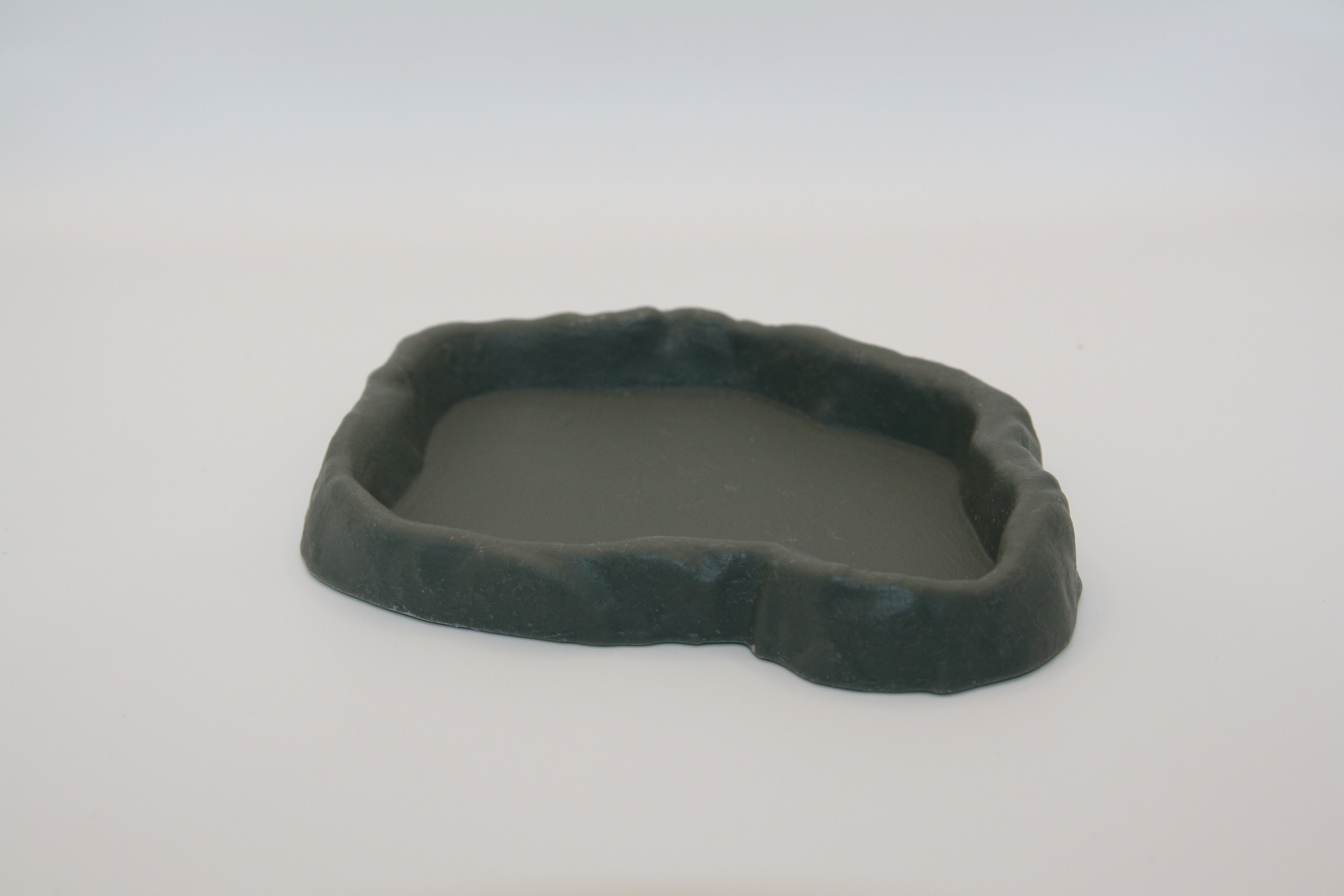 Ciotola Effetto Roccia Nera per Terrario – Dark Stone