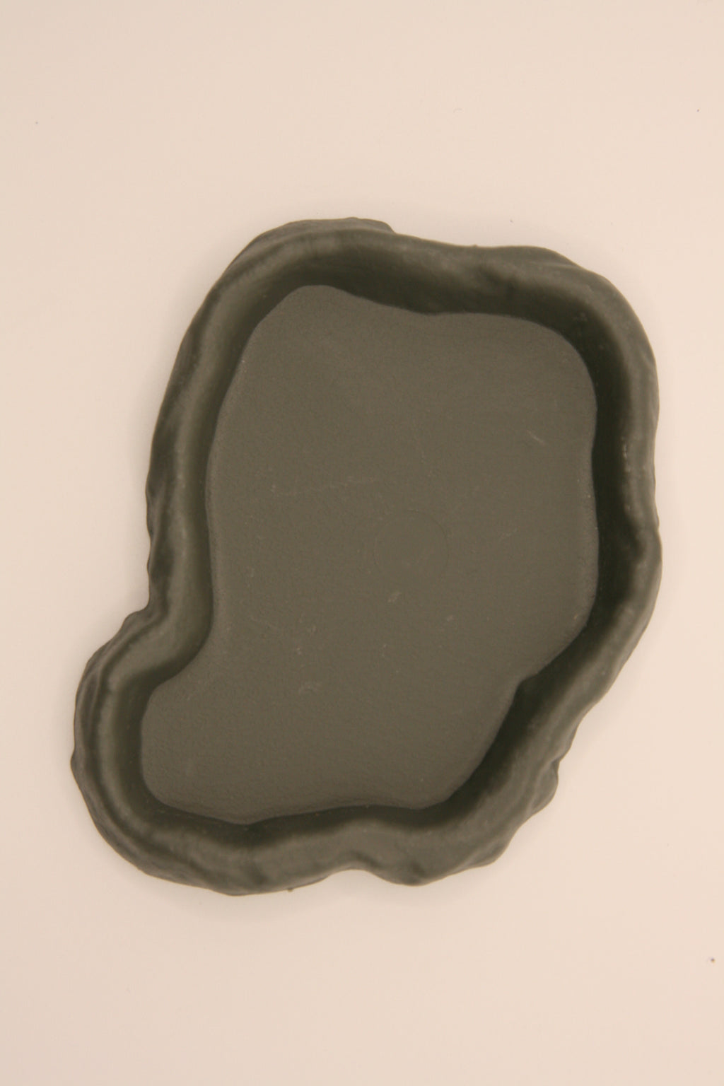 Ciotola Effetto Roccia Nera per Terrario – Dark Stone