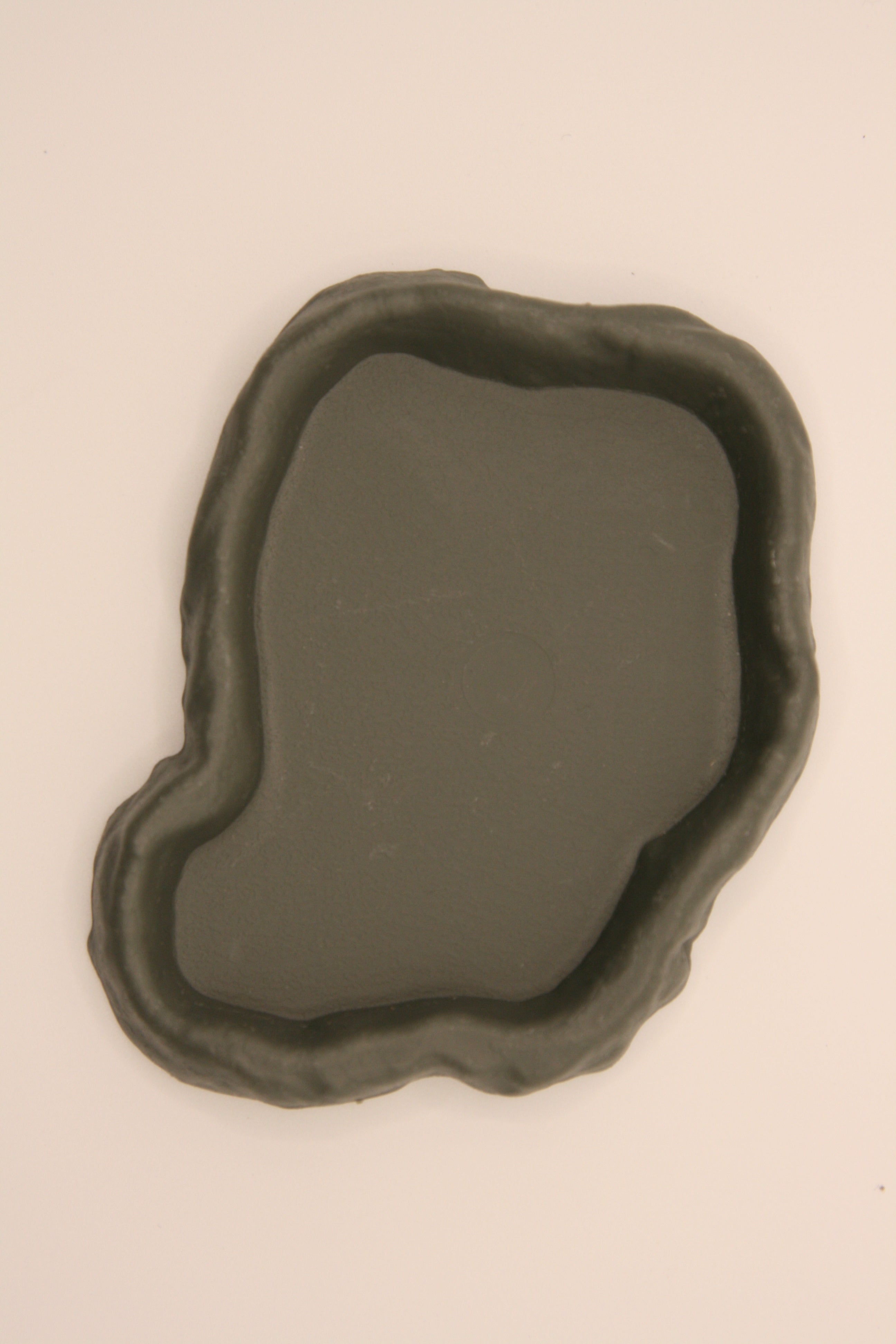 Ciotola Effetto Roccia Nera per Terrario – Dark Stone